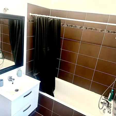 Проживание в семье Ref Rog Privee Dans Partagee