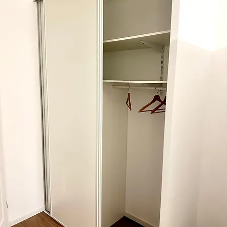 Ref Rog Privee Dans Partagee מאני-לה-הונגרה